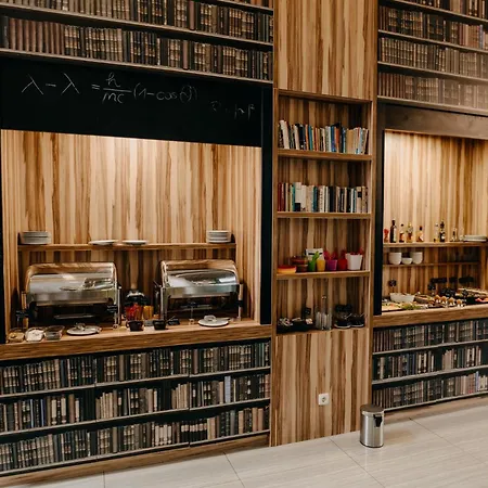 Szálloda Science Premium 4*