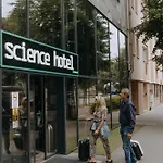 Science Prémium Hotel 4*