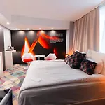 Science Premium Hotel 4*