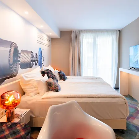 Science Premium Otel 4*