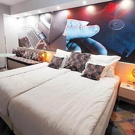 Science Premium Hotel