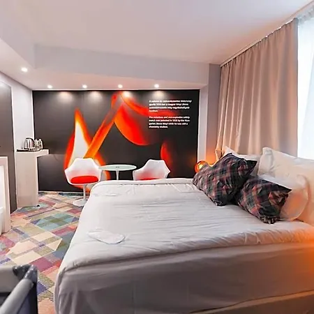 Hotel Science Premium 4*