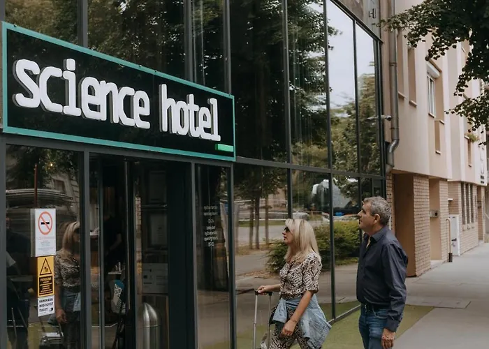 Science Premium Hotell 4*